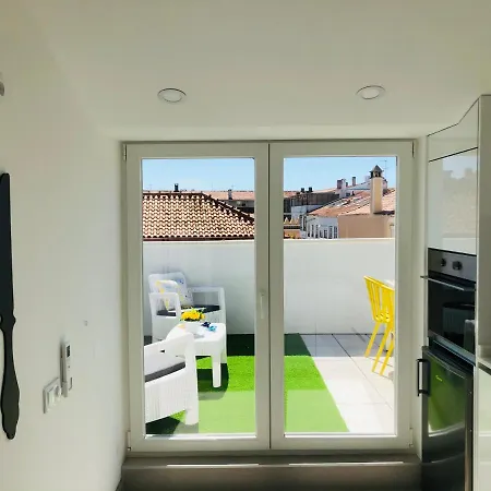 Central Tiled Apartment Aveiro Buitenkant foto